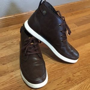 Mens Levi Strauss shoes size 8.5. Worn twice.